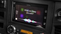 Dengan teknologi ini, pengemudi dapat memilih empat menu utama yaitu radio, media, call, dan connect. Jika ponsel sudah terhubung, layar digital interaktif yang ada di dashboard truk akan menampilkan semua aplikasi yang ada di iPhone sang pemilik.