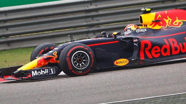 Hamilton Menang, Vettel Kedua, Verstappen Curi Perhatian