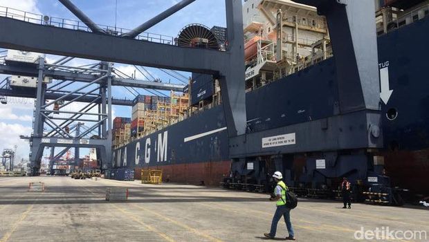 Kapal 'Raksasa' Baru Sekarang Bersandar di RI, Ini Alasannya 