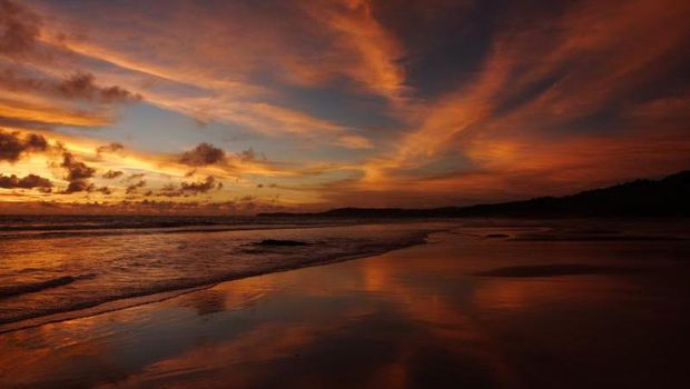 Pemandangan Sunset dari Nihiwatu Resort, resort terbaik sedunia 2016 di Sumba