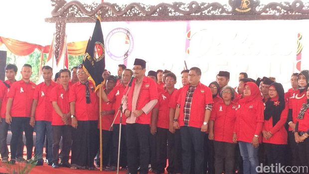 Djarot dapat dukungan dari Papernusa / 