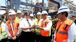 Menhub Budi Karya Sambut Kapal Raksasa di Priok