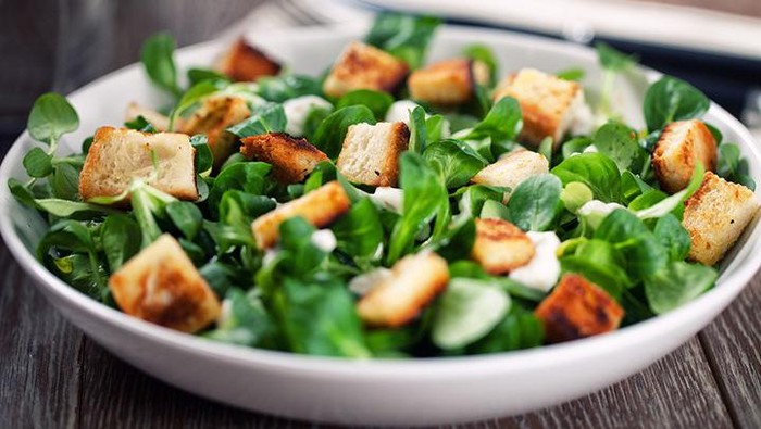 topping tidak sehat untuk salad