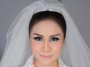 Menikah, Momo Geisha bak Puteri Pakai Gaun Pengantin Sebastian Gunawan