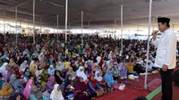 Djan Faridz memberikan ceramah di hadapan peserta pengajian.