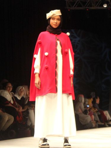 Hannie Hananto Tawarkan Busana Muslim <i>Girly</i> Untuk Lebaran 2017