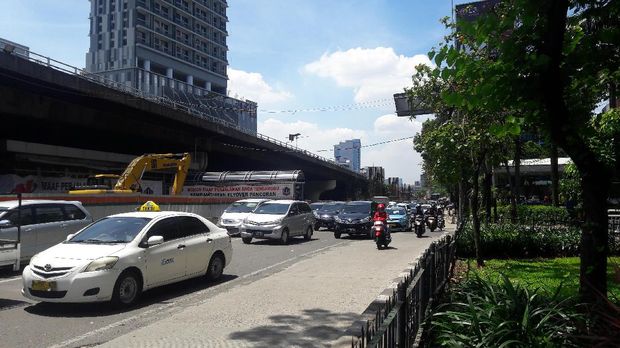 Kemacetan terjadi sejak pukul 05.00 WIB.