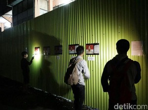 Street Art; Ketika Seniman Purwokerto Pameran Foto di Pagar Toko