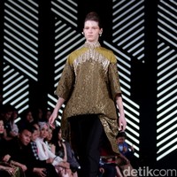 Koleksi Andreas Odang mengangkat tema Le Memoire di Fashion Nation 2017. Senayan City. Jakarta. [Foto: Mohammad Abduh/Wolipop]
