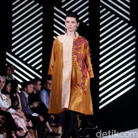 Koleksi Andreas Odang mengangkat tema Le Memoire di Fashion Nation 2017. Senayan City. Jakarta. [Foto: Mohammad Abduh/Wolipop]
