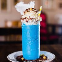 Cantiknya, Cake Vanilla dan <i>Milkshake</i> Bertema 'Beauty and the Beast'