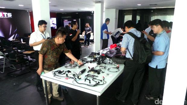 Segera Diproduksi, Motor Listrik Gesits Undang Produsen Suku Cadang