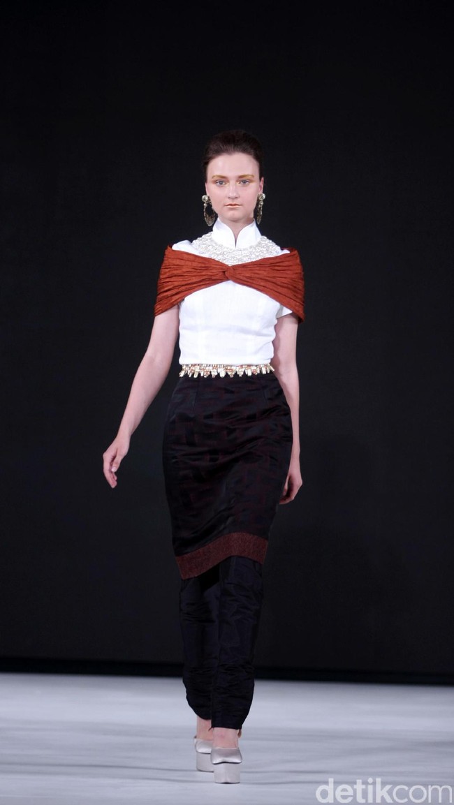 Koleksi Andreas Odang mengangkat tema Le Memoire di Fashion Nation 2017. Senayan City. Jakarta. [Foto: Mohammad Abduh/Wolipop]