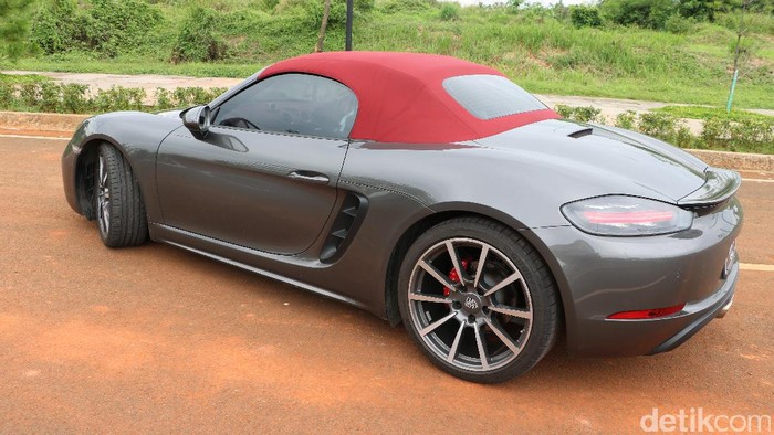 Ototest  Porsche 718 Boxster