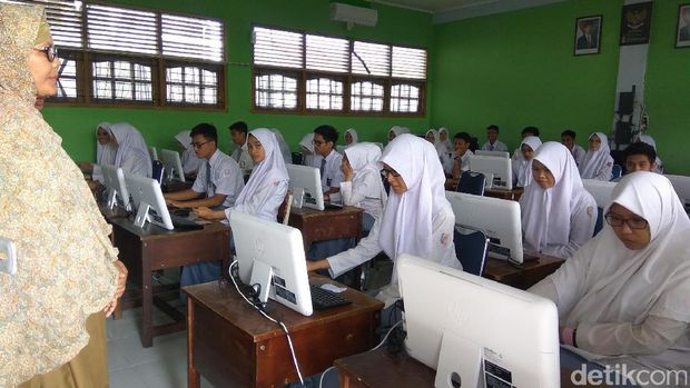 Pelaksanaan UNBK di Aceh