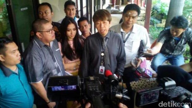 Pesinetron Renita Sukardi Meninggal Dunia, Komikus 'Ms Marvel' Buka Suara