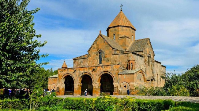 Mengintip Negara Kristen Pertama di Dunia