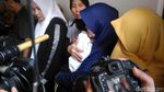Duka Sang Anak Saat Jenazah Renita Sukardi Tiba