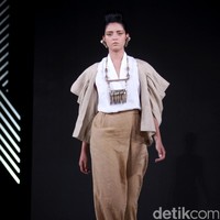 Koleksi Andreas Odang mengangkat tema Le Memoire di Fashion Nation 2017. Senayan City. Jakarta. [Foto: Mohammad Abduh/Wolipop]