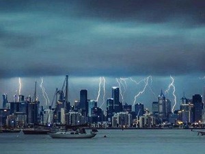 Angin Kencang Disertai Hujan Lebat Terjang Melbourne