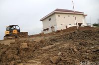 Rumah di tengah proyek jalan tol Pejagan-Pemalang