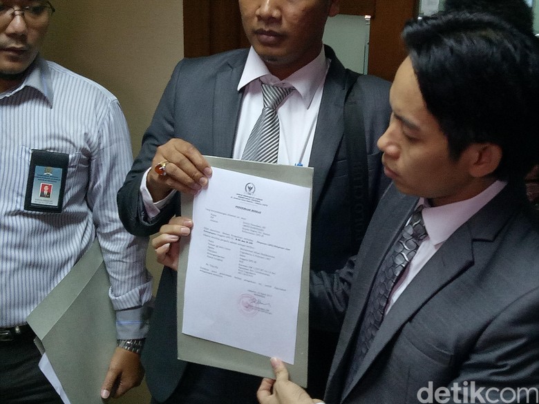 Senator Asal Yogyakarta Laporkan Kasus Pengeroyokan ke BK DPD Senator Asal Yogyakarta Laporkan Kasus Pengeroyokan ke BK DPD