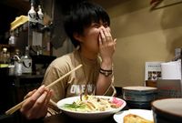 Oishii! Ramen <i>Topping</i> Jangkrik dan Ulat Goreng dari Tokyo
