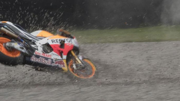 Balapan Kelabu Repsol Honda: Deja vu Turn 2 Marquez-Pedrosa