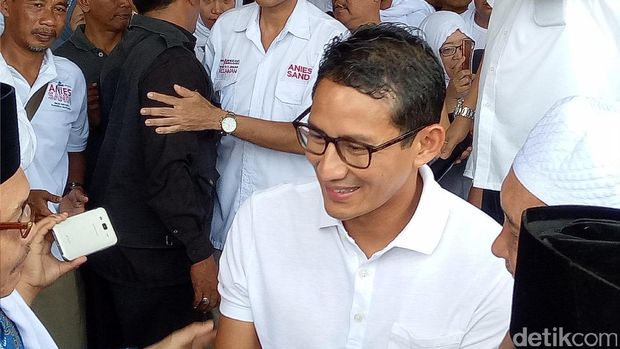 Kampanye di Cipinang Besar Selatan, Sandi Ajak Warga Gabung OK OCE