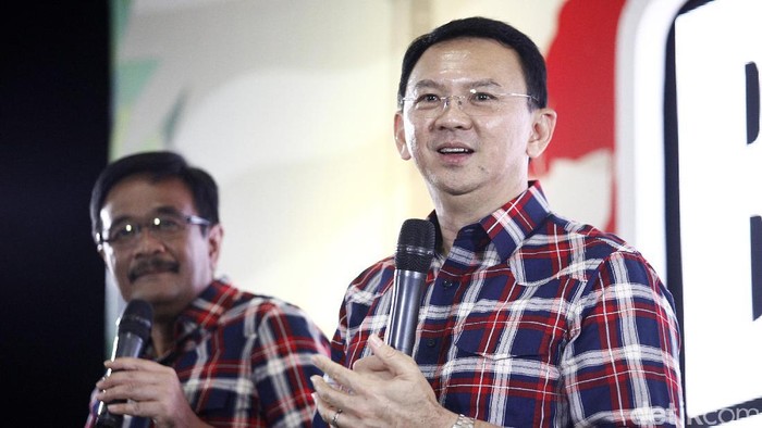 Ahok dan Djarot Rapikan Data Jelang Debat Terakhir