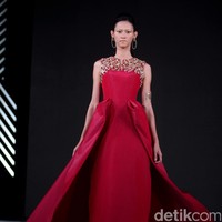 Koleksi Andreas Odang mengangkat tema Le Memoire di Fashion Nation 2017. Senayan City. Jakarta. [Foto: Mohammad Abduh/Wolipop]