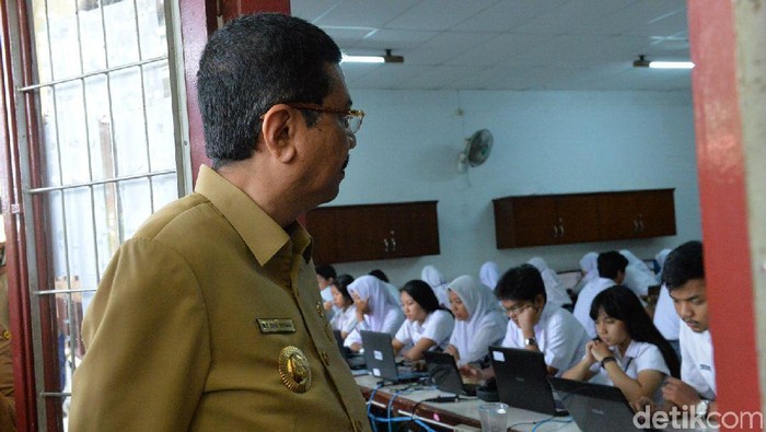 Gubernur Sumut Targetkan UNBK Tahun Depan Capai 80 Persen