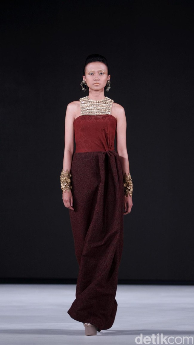 Koleksi Andreas Odang mengangkat tema Le Memoire di Fashion Nation 2017. Senayan City. Jakarta. [Foto: Mohammad Abduh/Wolipop]