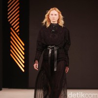 Koleksi Sapto Djojokartiko di Fashion Nation 2017. Senayan City. Jakarta. [Foto: Mohammad Abduh/Wolipop]