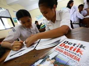 Tahun Depan Pemprov Jatim Pastikan SPP dan Seragam Gratis
