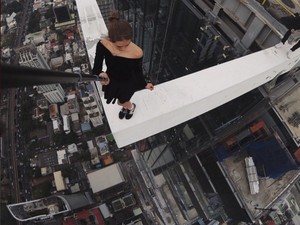 Selfie Bertaruh Nyawa, Tanda Gangguan Jiwa?