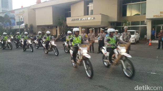 Polda Metro Sebar Tim Urai Atasi Macet Jakarta