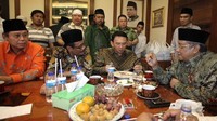 Said Aqil mengatakan pihaknya tidak dapat memberikan dukungan kepada salah satu pasangan calon di Pilkada DKI. Said Aqil mengaku hanya bisa mendoakan pasangan calon, termasuk Ahok-Djarot.