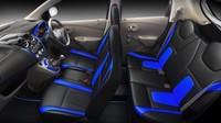 Model Go edisi khusus dibanderol 419.00 Rupee yang setara dengan Rp 86 jutaan sementara Go+ dijual dengan harga 499.000 Rupee yang sama dengan Rp 102 jutaan. 