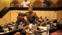 Sejumlah anggota DPD melakukan aksi walk out (WO) saat rapat paripurna DPD pembukaan masa sidang ke IV.