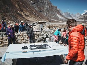 Digelar di Everest, Pesta Musik Tertinggi di Dunia Tuai Kontroversi