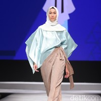 Koleksi DAUKY Fashion Hijab di Muslim Fashion Festival 2017. Jakarta Convention Center. Senayan. Jakarta. [Foto: Mohammad Abduh/Wolipop]