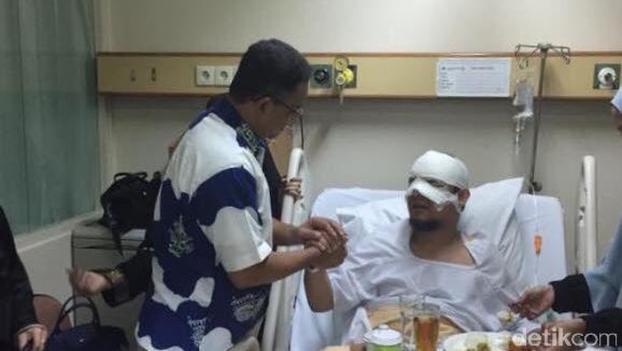 Begini Penampakan Novel Baswedan dengan Wajah Dililit Perban