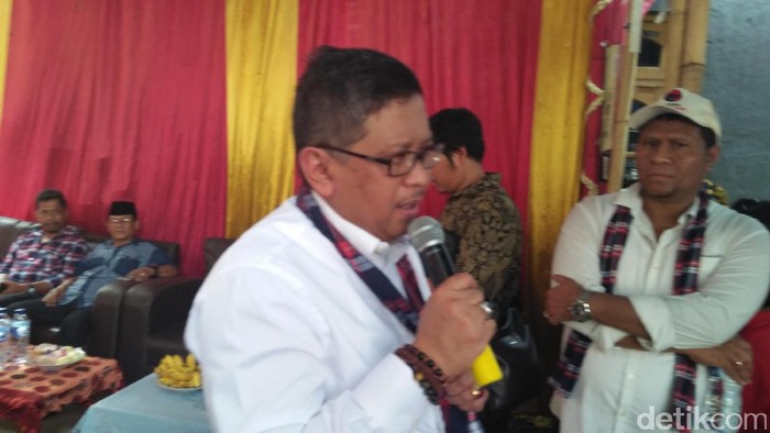 Sekjen PDIP Sosialisasikan Program Ahok-Djarot di Cilincing