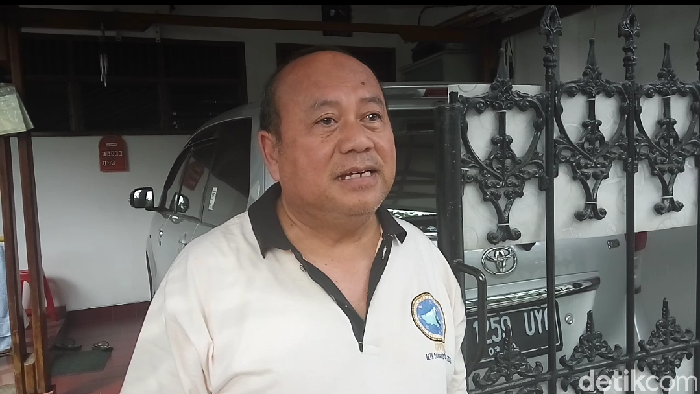 Usai Disiram Air Keras, Novel Lari ke Masjid untuk Basuh Wajahnya