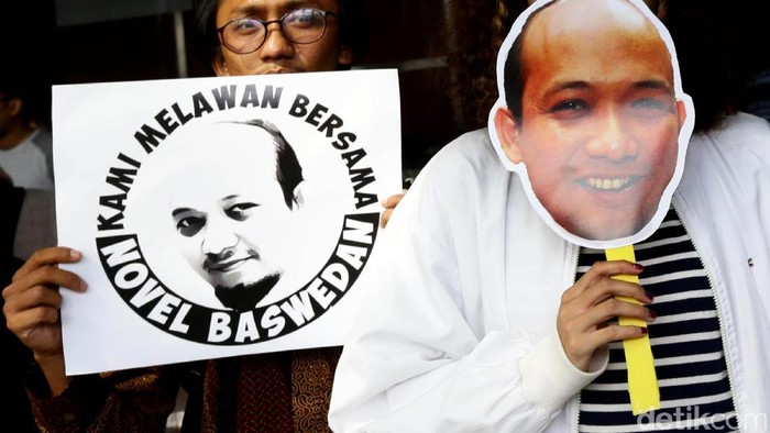 Penyiram Air Keras ke Novel Sempat Menoleh ke Belakang Saat Kabur