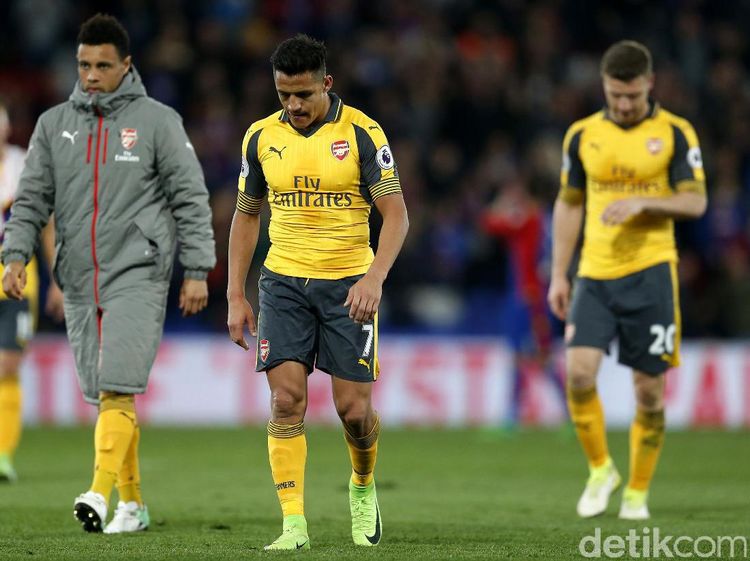 Arsenal Tumbang di Markas Palace