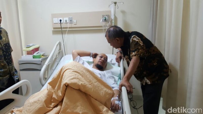Ketua KPK dan Kapolda Metro Jaya Jenguk Novel Baswedan di RS