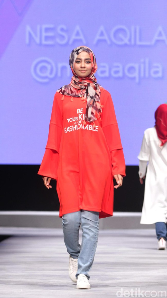Koleksi DAUKY Fashion Hijab di Muslim Fashion Festival 2017. Jakarta Convention Center. Senayan. Jakarta. [Foto: Mohammad Abduh/Wolipop]