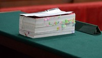 Surat tuntutan yang belum seselai disusun oleh jaksa. Pool/Raisan Al Farisi.